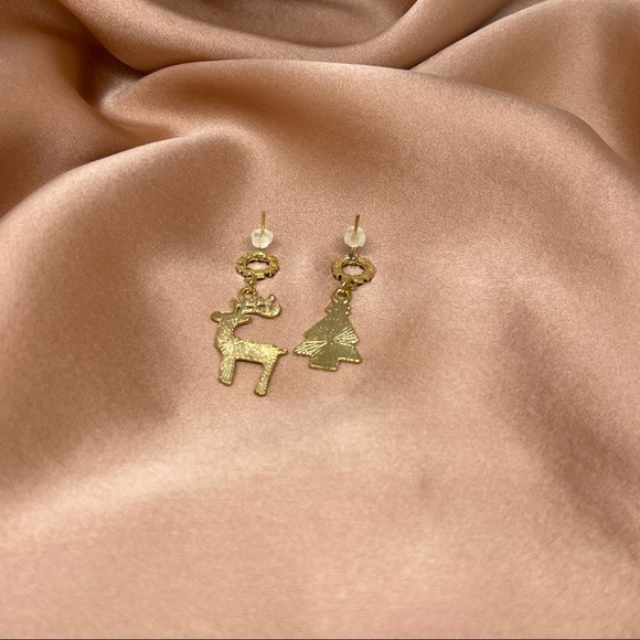 NWT Christmas Holiday Reindeer Christmas Tree Gold S925 Silver prong Earring - Picture 4 of 5